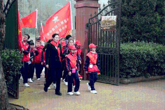 安顺龙宫旅行社纯玩团报价,荔波小七孔旅行社排名前十名