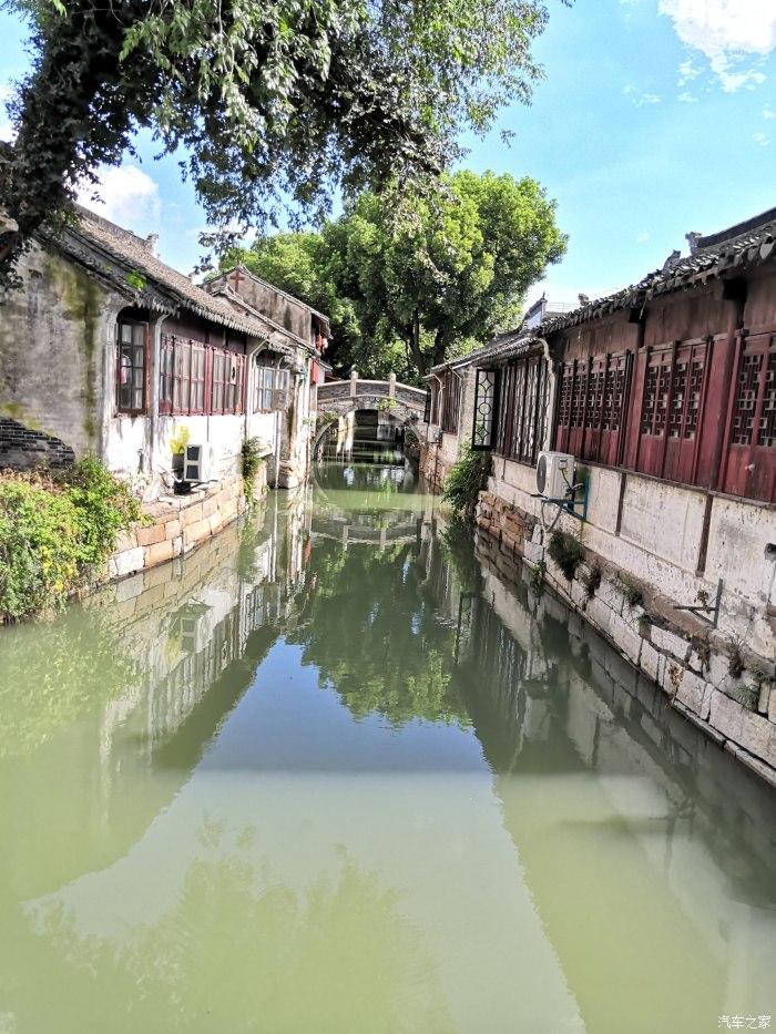 脚踝韧带损伤,到底怎么才能彻底治疗好?一年了。——机智问答,快捷解答你的疑问!